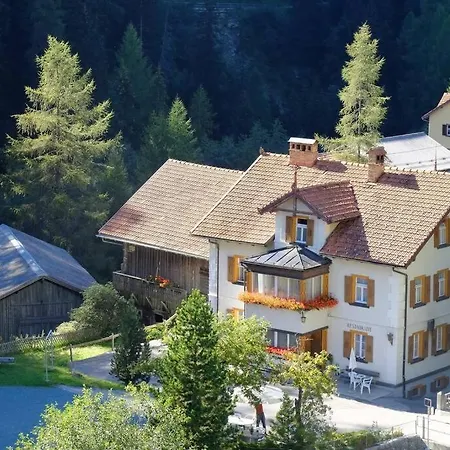 Haus La Punt Holiday home Savognin